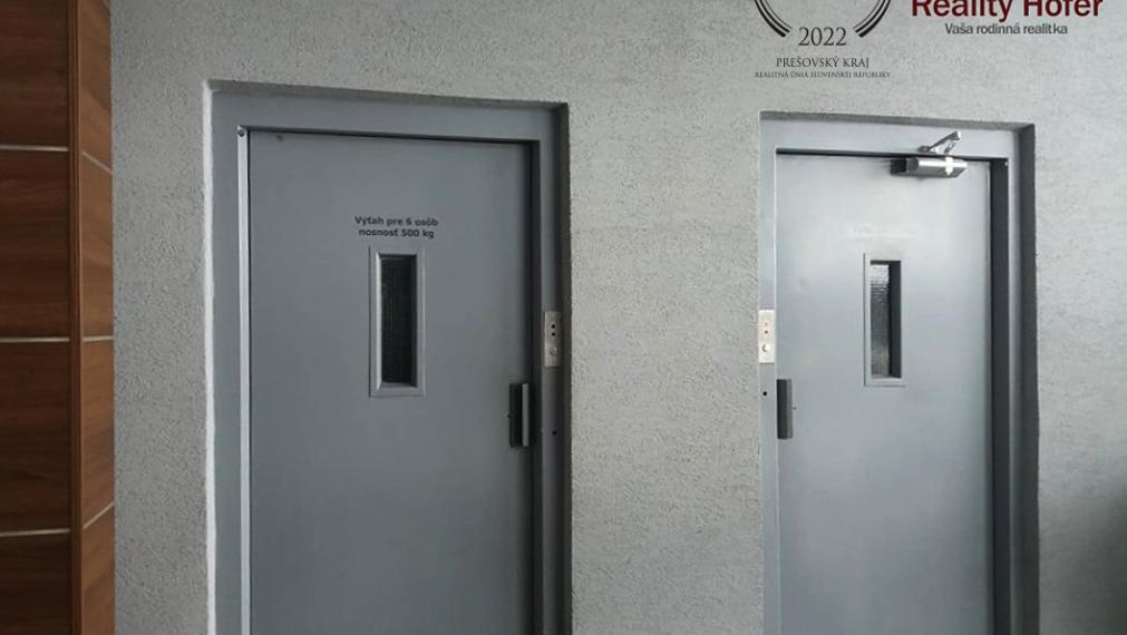 Strážené kancel. priestory 15m2 s recepciou, Račianska, Bratislava