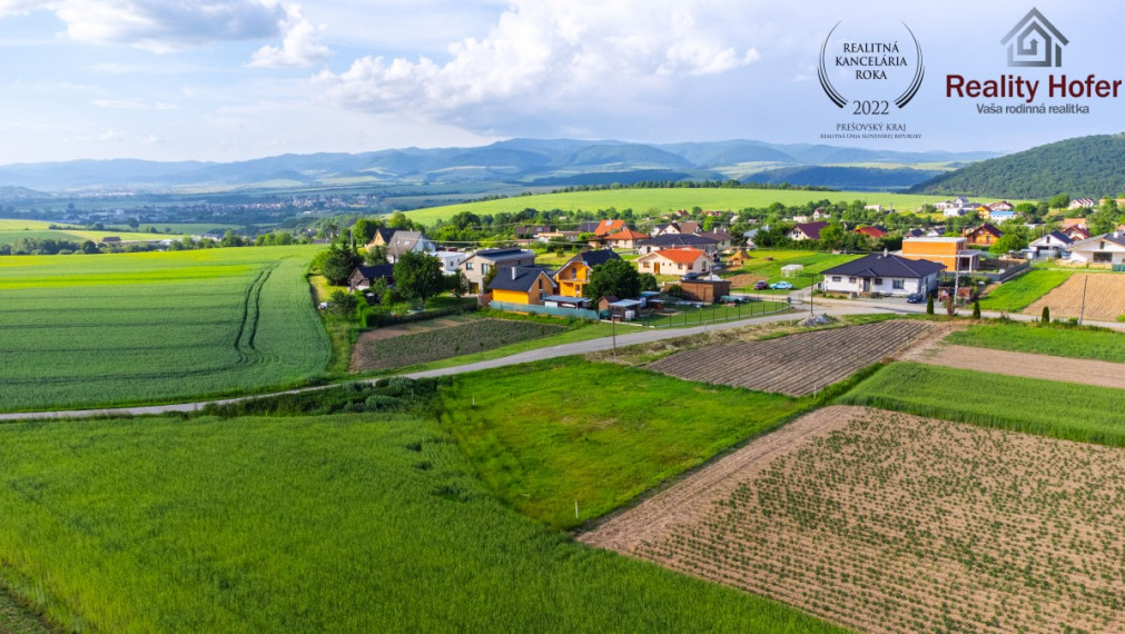 Rovinatý pozemok 910m2, Medzany, 11km od Prešova