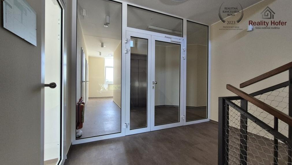 Kompletne zrekonštruovaná kancelária 21,6m2,  DePoint, Prešov