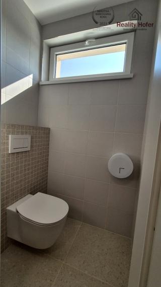 Kompletne zrekonštruovaná kancelária 21,6m2,  DePoint, Prešov