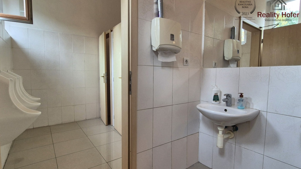 Kancelárske priestory pre veľkú firmu, 930m2, Nižná Šebastová, Prešov