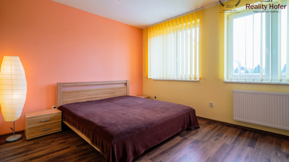 Zariadený 2 izbový byt, terasa, parking, N. Šebastová, Prešov