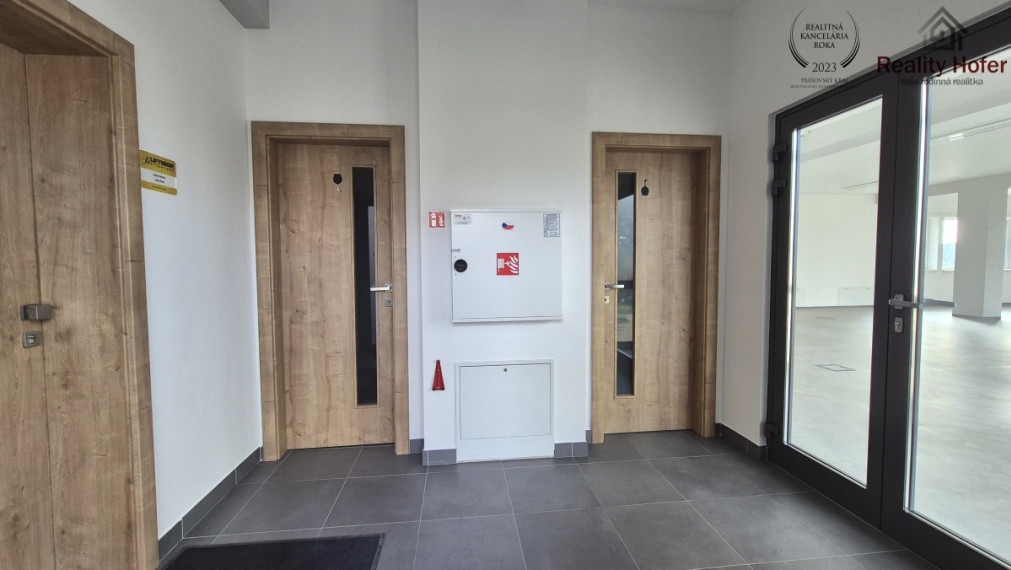 Kancelária open space, parking, 156m2, Košická, Prešov