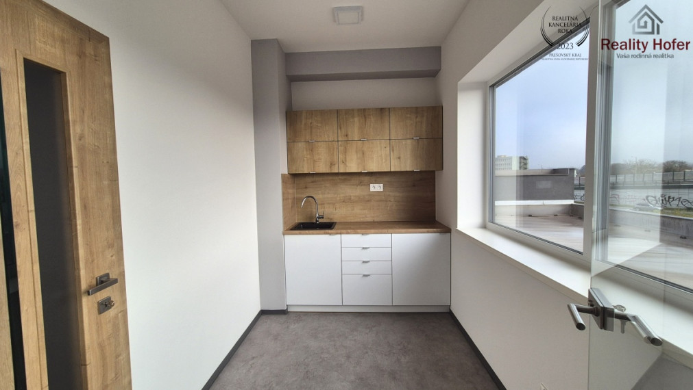 Kancelária open space, parking, 156m2, Košická, Prešov