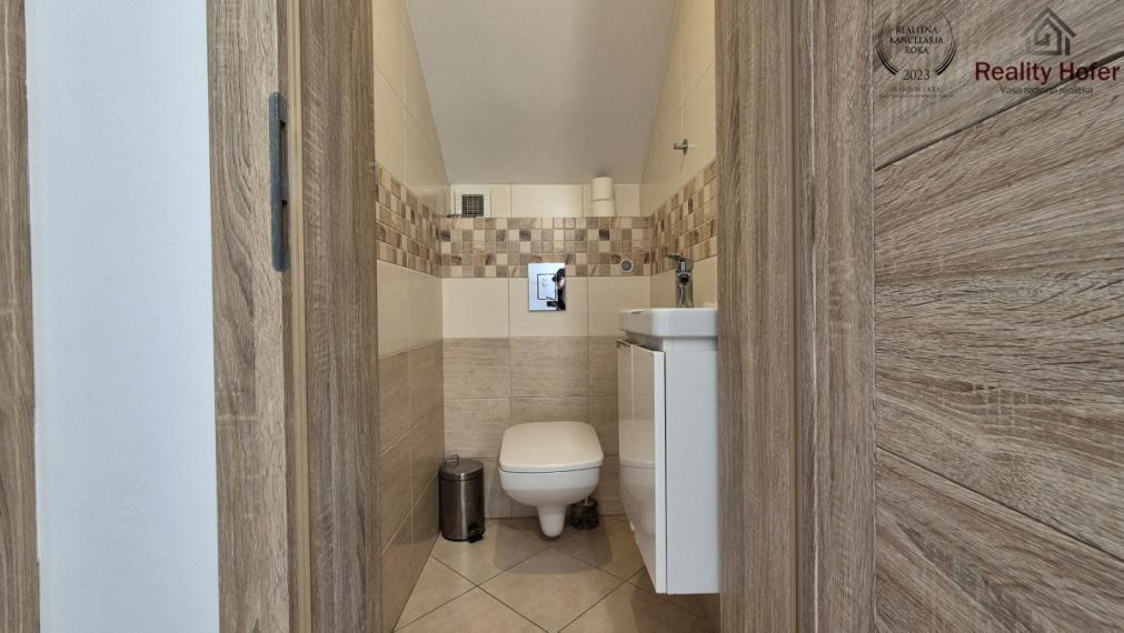 Tehlový rodinný dom 11 km od Prešova, Trnkov