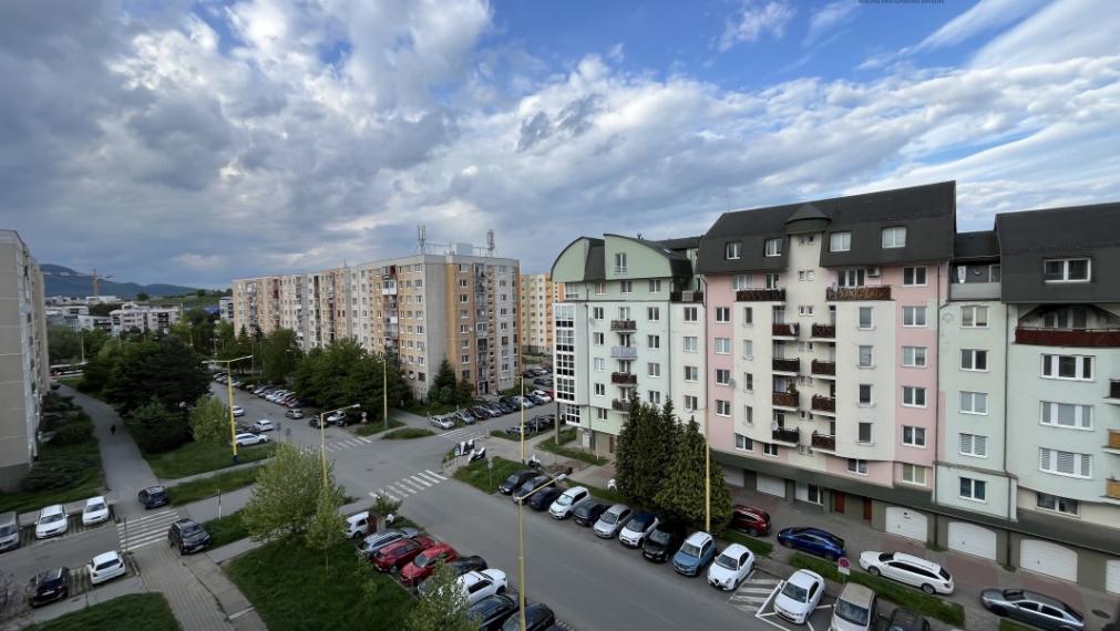 Zariadený 2 izbový byt, loggia, ul. Vihorlatská, Prešov