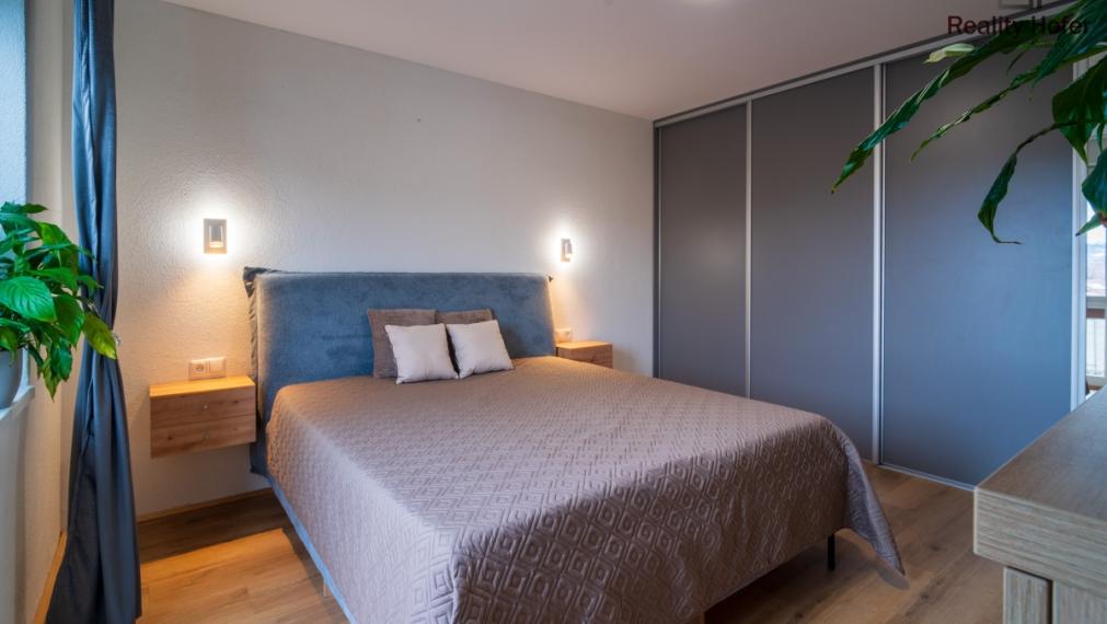 Výnimočný tehlový 3 izb. byt, 89m2, širšie centrum, Prešov