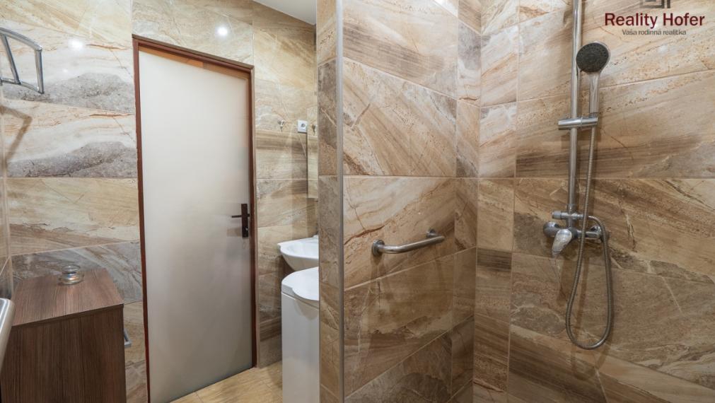 Veľký 4 izbový byt, 92m2, Smreková, Prešov