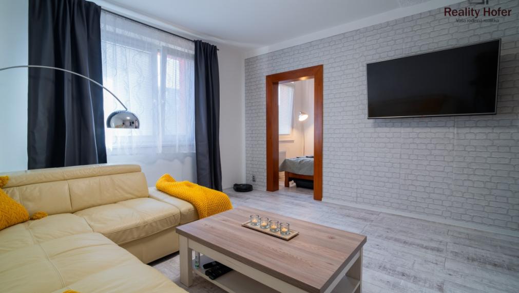 Zariadený 2,5 izbový byt po rekonštrukcii, Šrobárova, Prešov