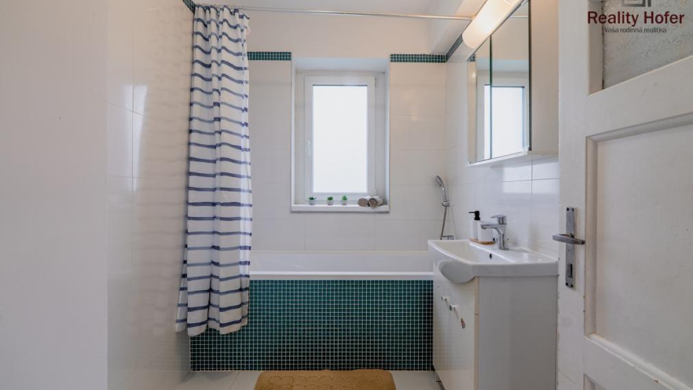 Tehlový 3 izbový byt, vl. kúrenie, záhradka, Solivar, Prešov