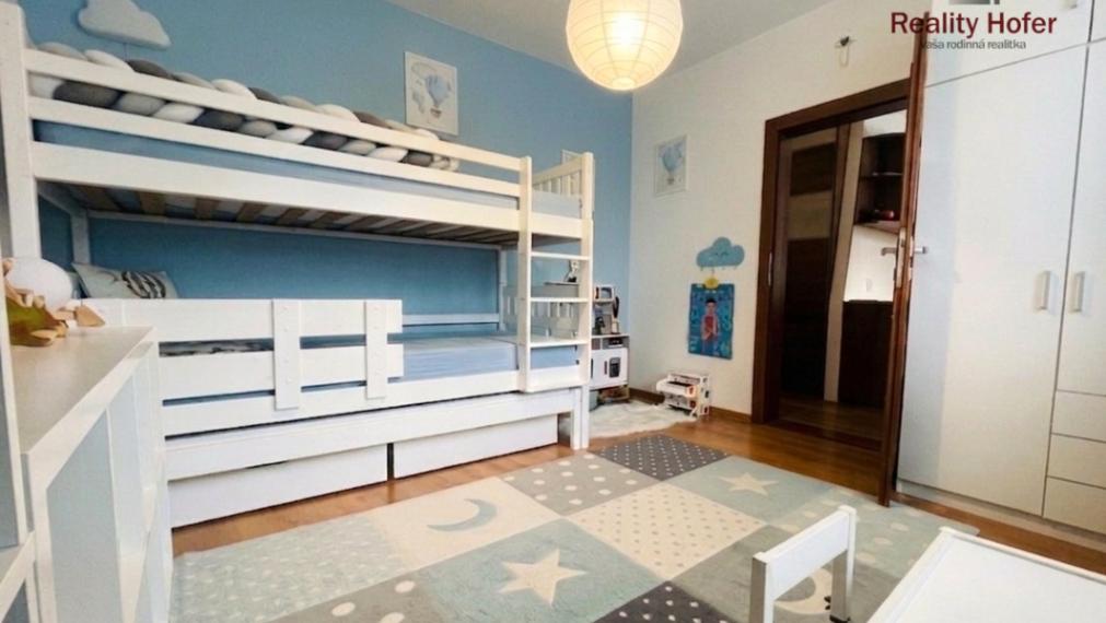 Zariadený 3 izbový byt, loggia, Volgogradská ul., Prešov