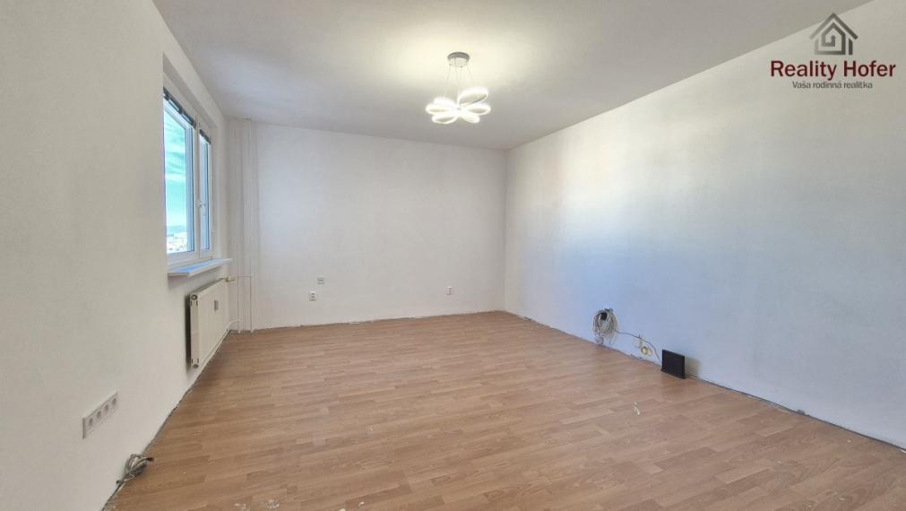 Veľký 3 izbový byt, kompl. rek., 76m2, Švábska, Prešov