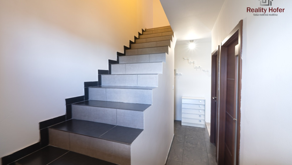 Tehlový 3 izb. byt, mezonet, 87m2, širšie centrum, Prešov
