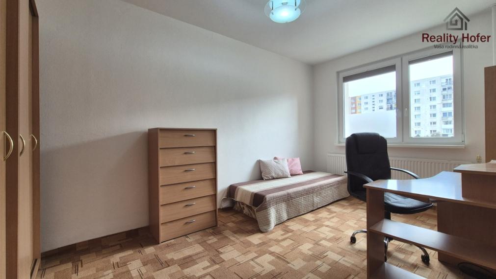 Zariadený 3 izbový byt, loggia, Švábska ul., Prešov
