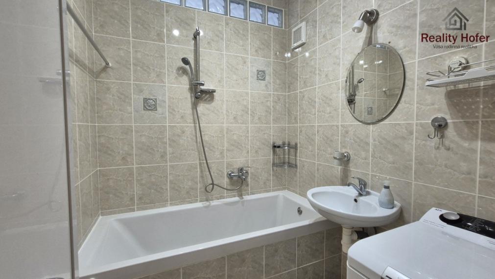 Zariadený 3 izbový byt, loggia, Švábska ul., Prešov