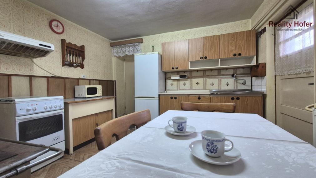 Starší vidiecky dom, pozemok 918m2, Hermanovce, okr. Prešov