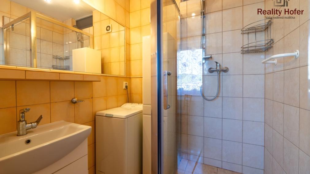 Veľký 4 izbový byt, loggia, Prostějovská, Prešov
