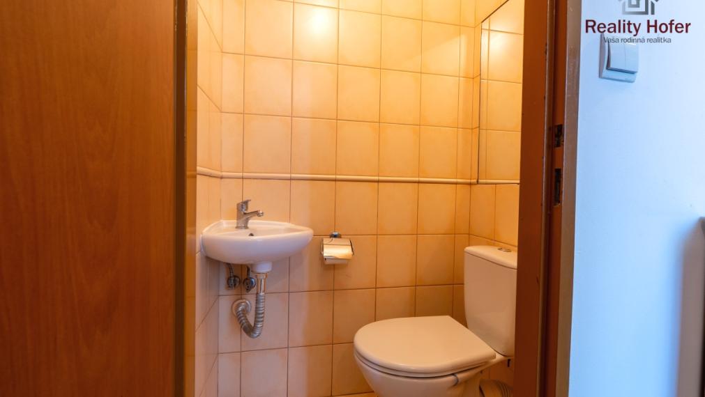 Veľký 4 izbový byt, loggia, Prostějovská, Prešov
