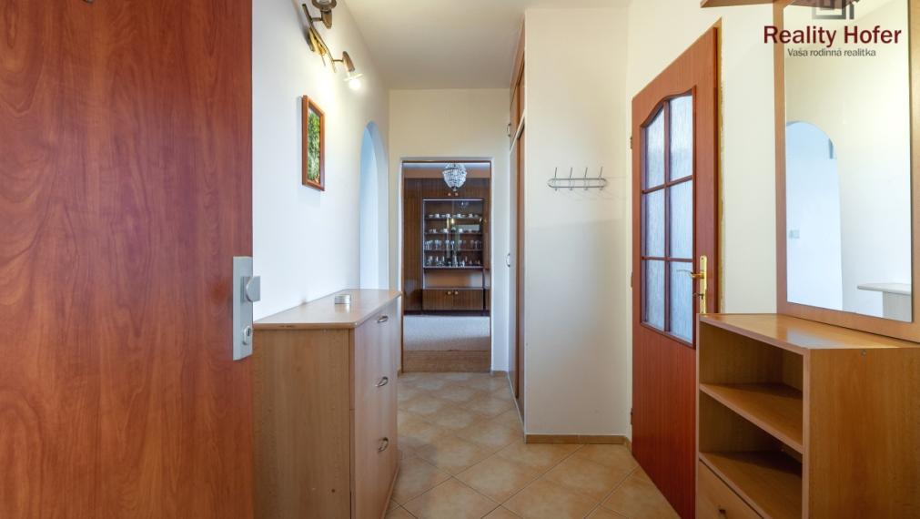 Veľký 4 izbový byt, loggia, Prostějovská, Prešov