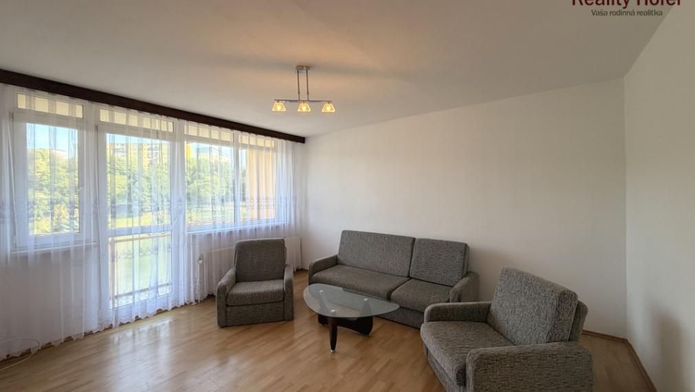 Veľký 3 izbový byt s loggiou, Exnárova, Prešov