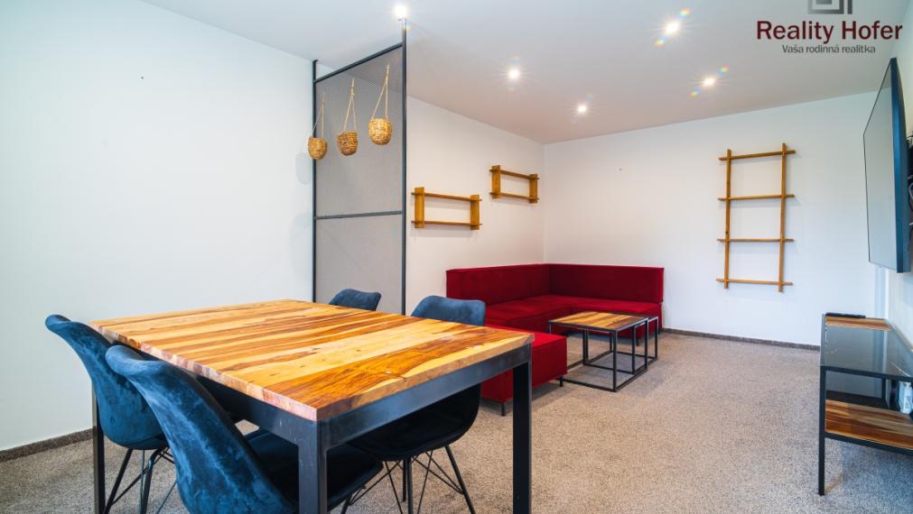 Zariadený 2 izbový byt, 66m2, loggia, ul. V. Clementisa, Prešov