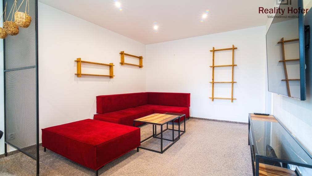 Zariadený 2 izbový byt, 66m2, loggia, ul. V. Clementisa, Prešov