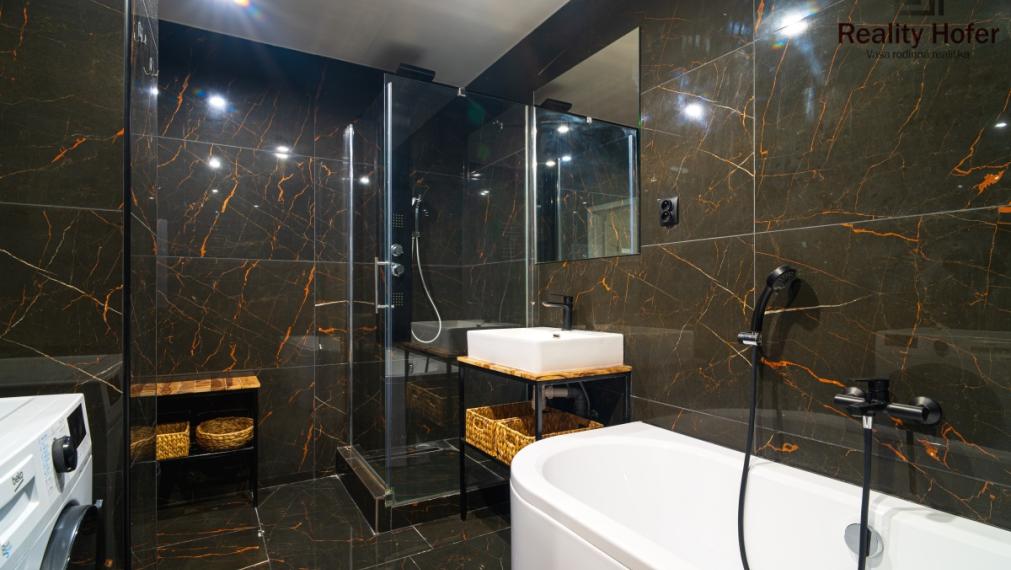 Zariadený 2 izbový byt, 66m2, loggia, ul. V. Clementisa, Prešov