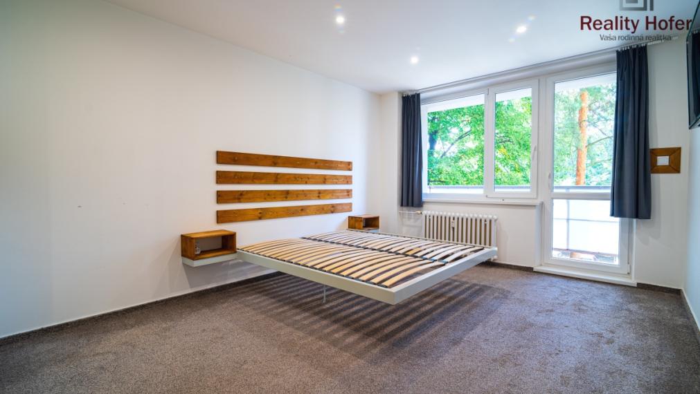 Zariadený 2 izbový byt, 66m2, loggia, ul. V. Clementisa, Prešov