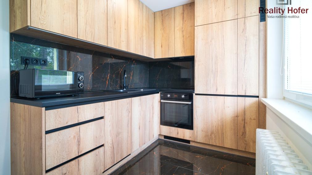 Zariadený 2 izbový byt, 66m2, loggia, ul. V. Clementisa, Prešov