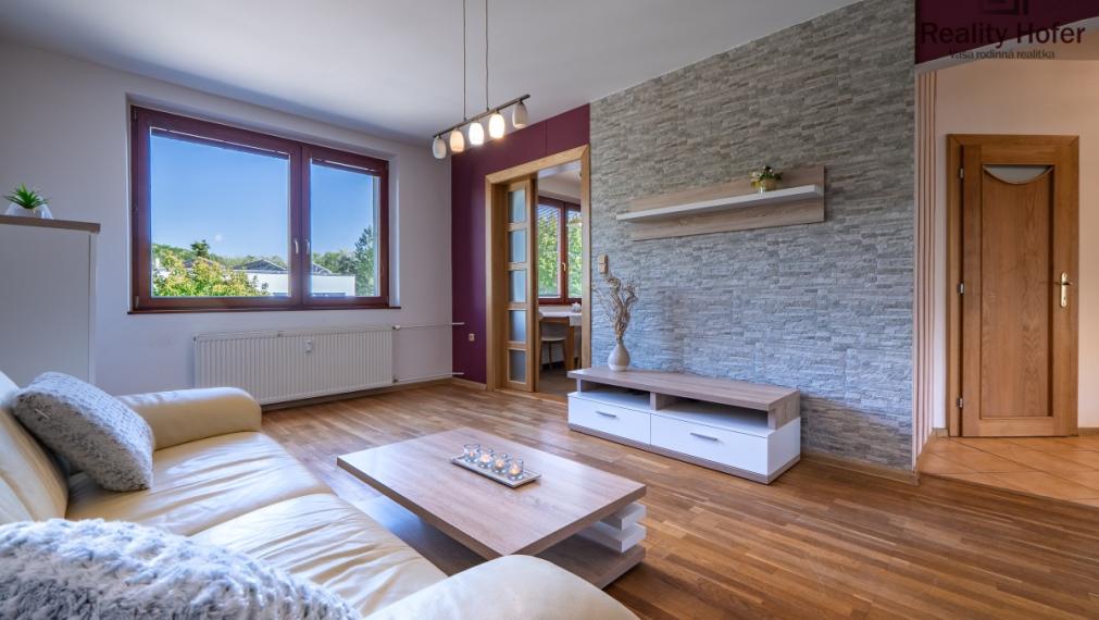 Veľký 3 izbový byt s loggiou, 78m2, Šmeralova, Prešov
