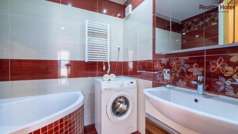Veľký 3 izbový byt s loggiou, 78m2, Šmeralova, Prešov