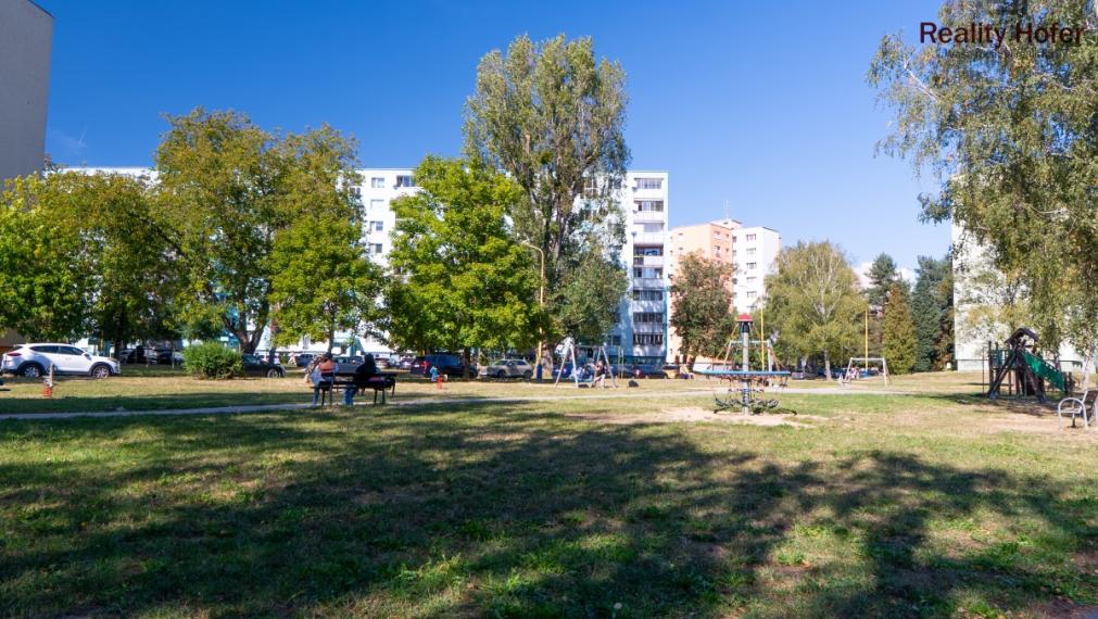 Veľký 3 izbový byt s loggiou, 78m2, Šmeralova, Prešov