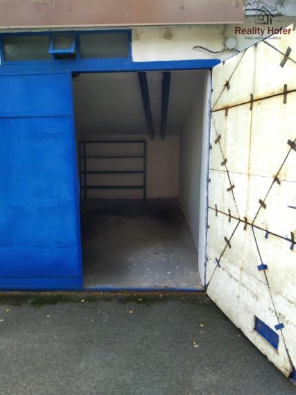 Murovaná garáž, 25m2, elektrina, Engelsova, Prešov