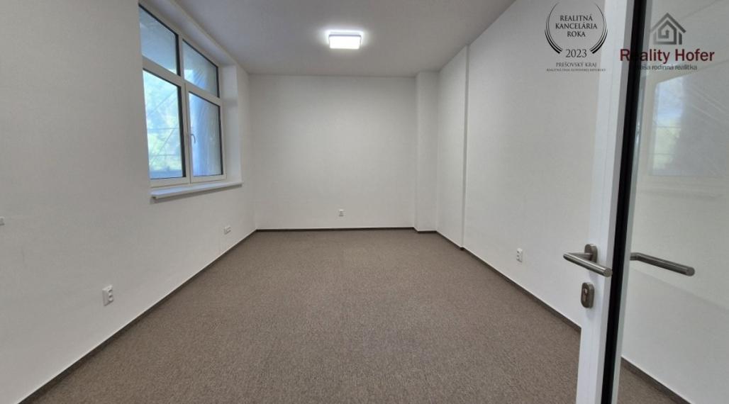 Kompletne zrekonštruovaná kancelária 21,6m2,  DePoint, Prešov
