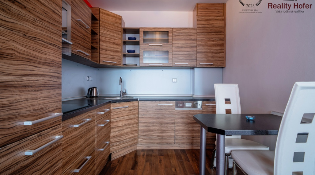 Zariadený 2 izbový byt, terasa, parking, N. Šebastová, Prešov