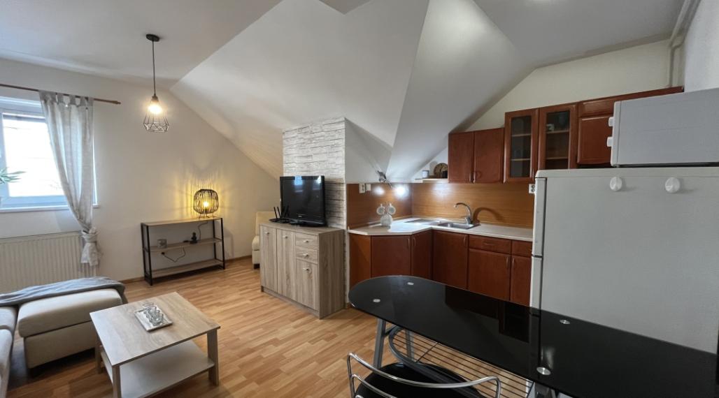 Zariadený 1 izbový byt, parkovanie, Budovateľská, Prešov