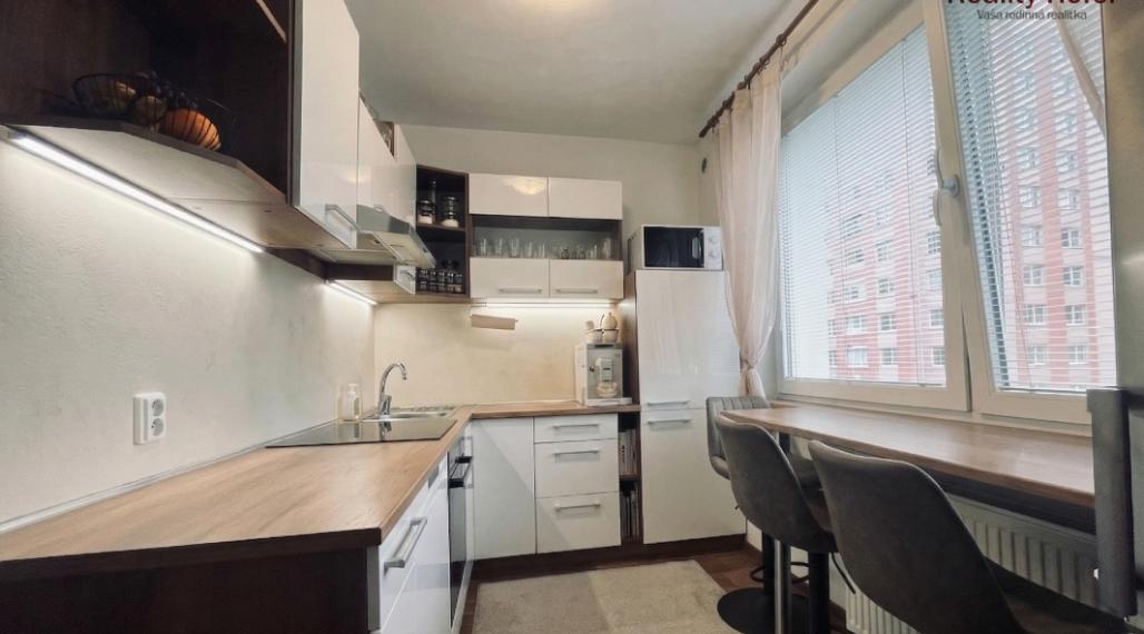 Zariadený 3 izbový byt, loggia, Volgogradská ul., Prešov