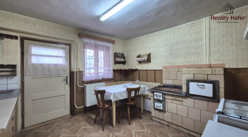 Starší vidiecky dom, pozemok 918m2, Hermanovce, okr. Prešov
