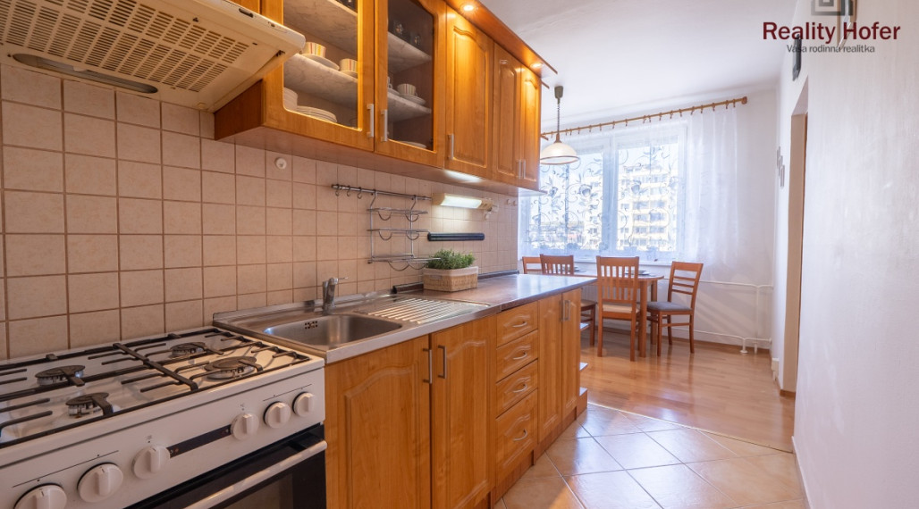 Veľký 4 izbový byt, loggia, Prostějovská, Prešov