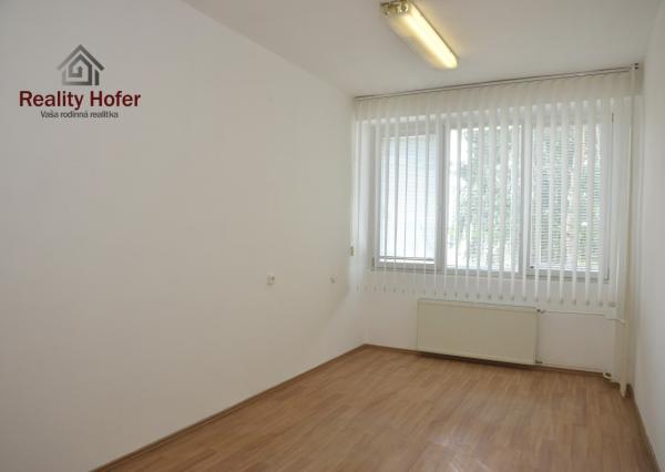 Kancelária 16,3 m2, 2.posch., výťah, Nižná Šebastová, Prešov