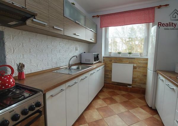 VIDEO-Tehlový 2 IZB, balkón, špajza, vl.kúrenie, Nižná Šebastová