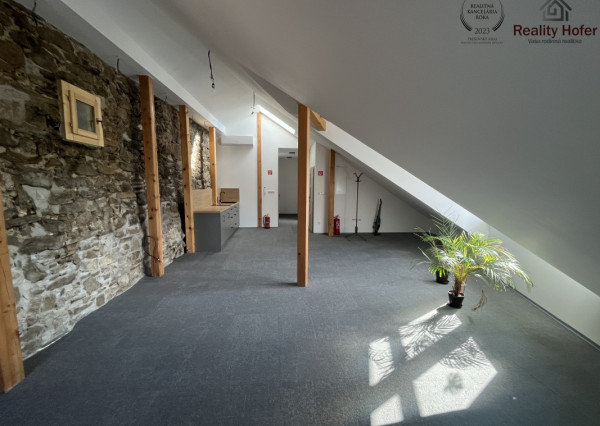 Prenájom exkluzívne kancelárske priestory/ateliér v centre Prešova