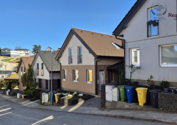 Tehlový rodinný dom 11 km od Prešova, Trnkov