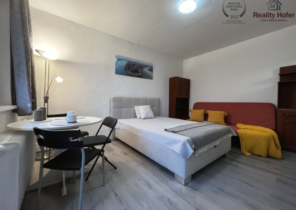 Zariadený 1 izbový byt, loggia, Ružínska, Košice - Terasa