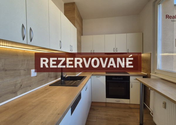 Zariadený 2 izbový byt s loggiou, ul. Levočská, Prešov