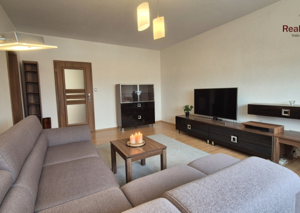Zariadený 3 izbový byt, loggia, Švábska ul., Prešov