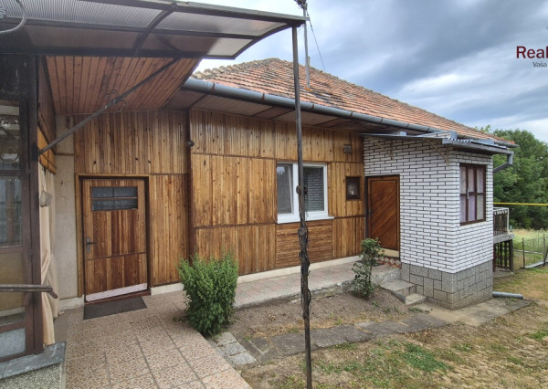 Starší rodinný dom, pozemok 918m2, Hermanovce, okr. Prešov
